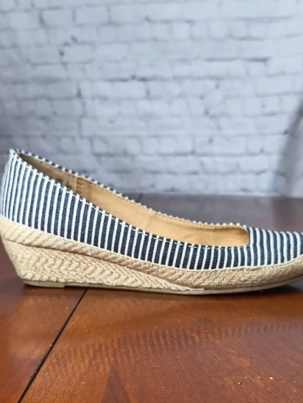 American Eagle Outfitters Navy and White Striped Espadrille Wedges Size 7 AX